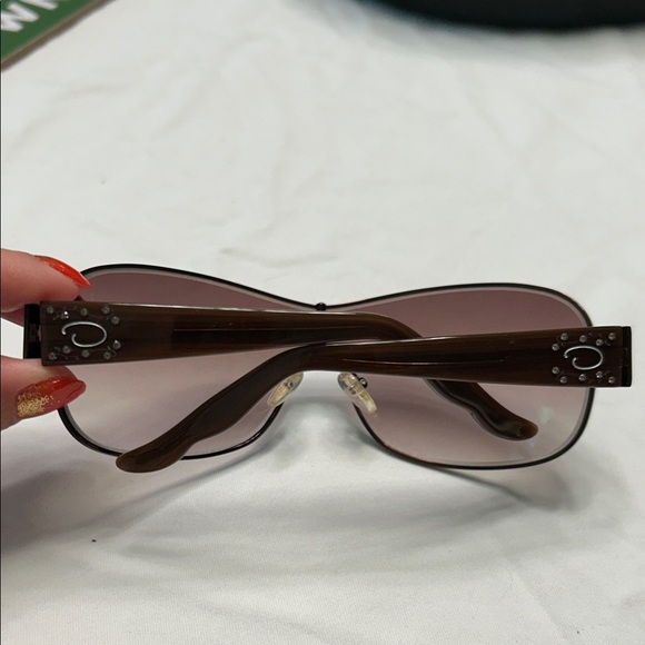 Oscar de la Renta Dark Brown Sunglasses - Picture 2 of 6